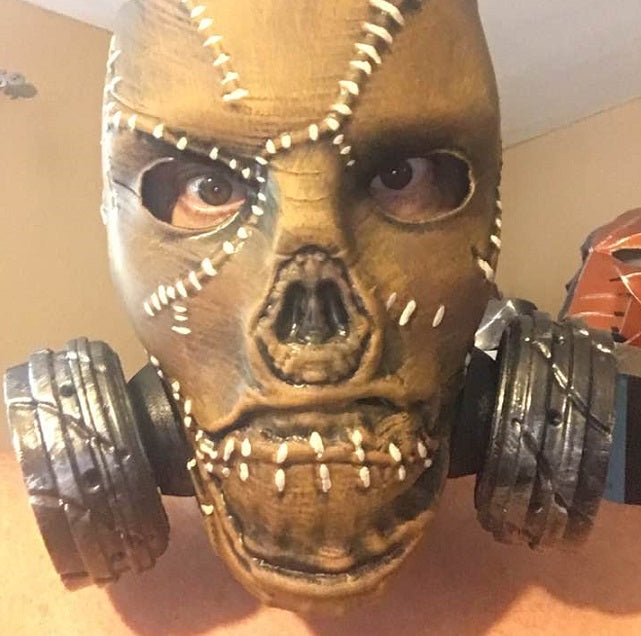 Scarecrow mask with removable filters