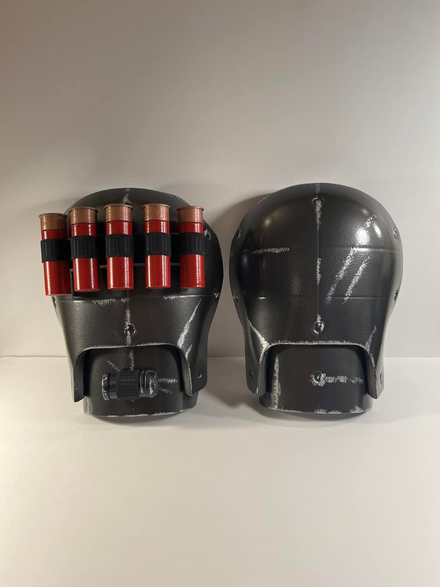 Deathstroke Arkham Origins set: Full chest armor, neck armor, mask and shoulders with shotgun shells. Gunmetal Fire Orange