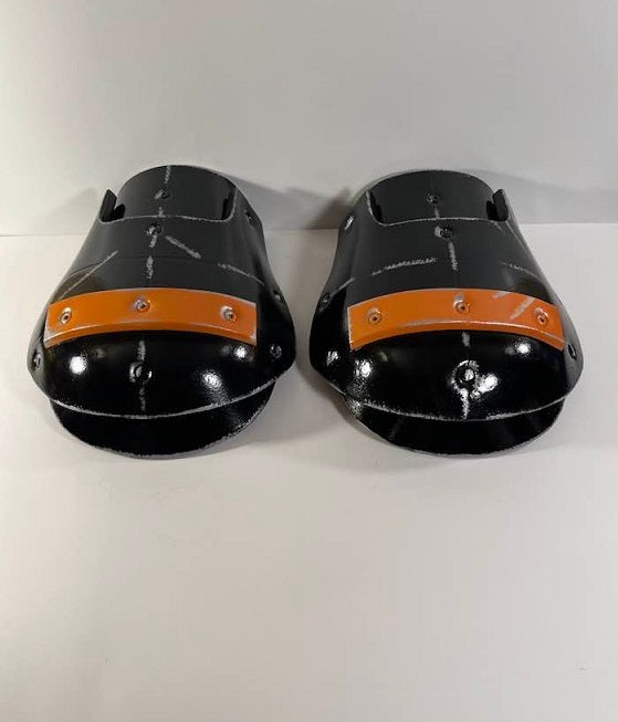 Deathstroke Arkham Origins deluxe shoulders. Matte Black and True Orange.