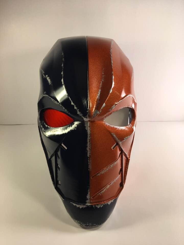 Deathstroke mask and shoulders set based on the Titans TV show