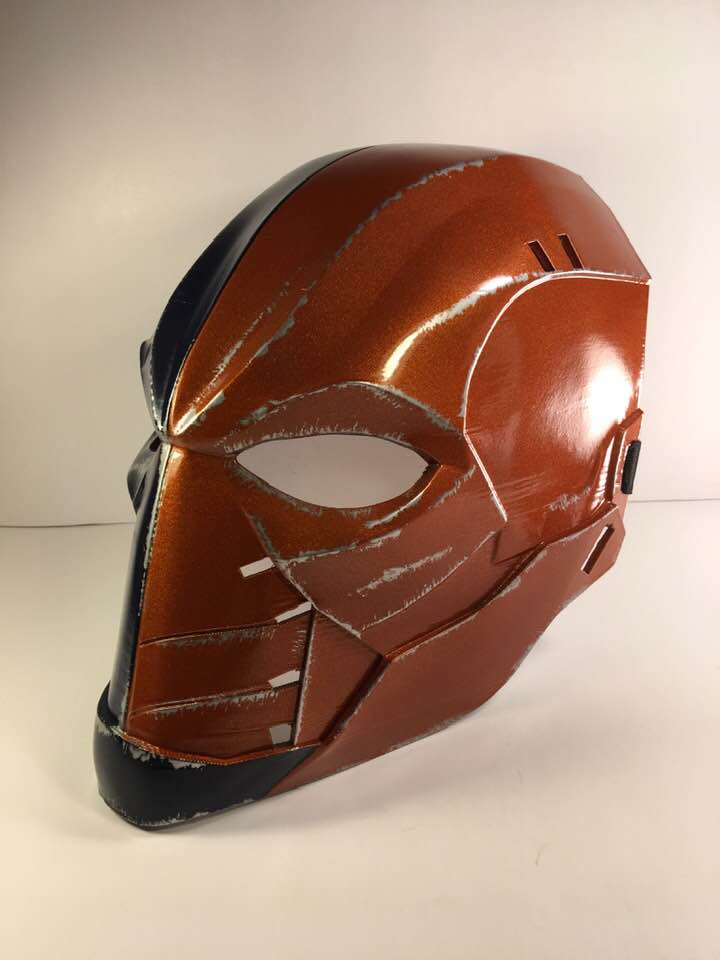 Deathstroke mask and shoulders set based on the Titans TV show