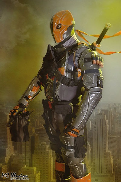 Deathstroke Arkham Origins full armor. MASK NOT INCLUDED. Matte Black and True Orange.