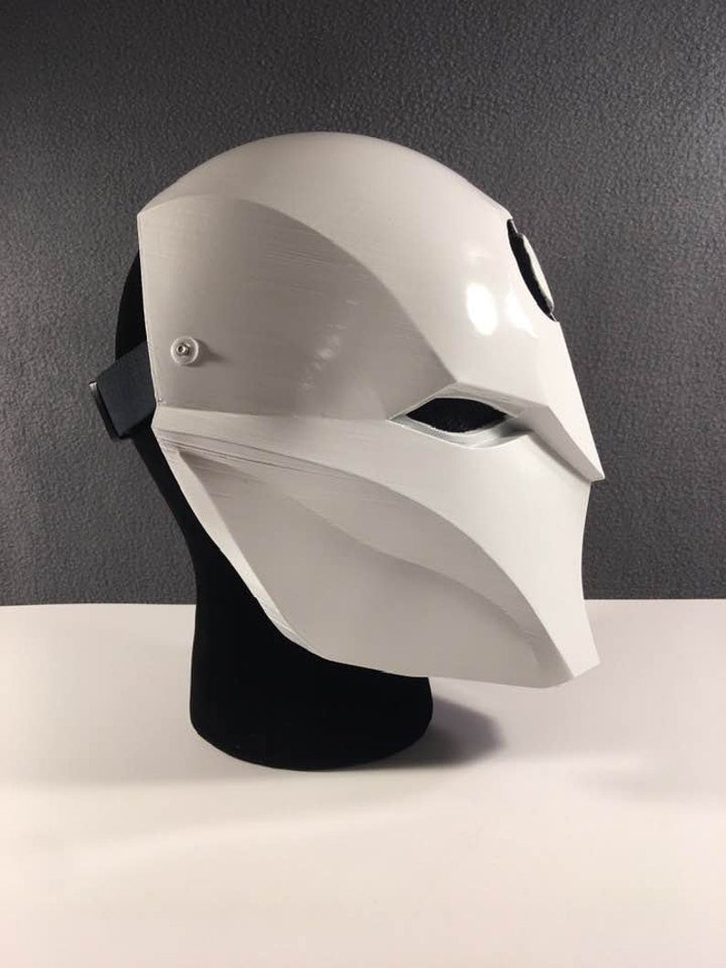 Moon Knight 4-piece combo set chest armor, mask, gauntlets & shoulders Matte White with Black or Gold Moon.