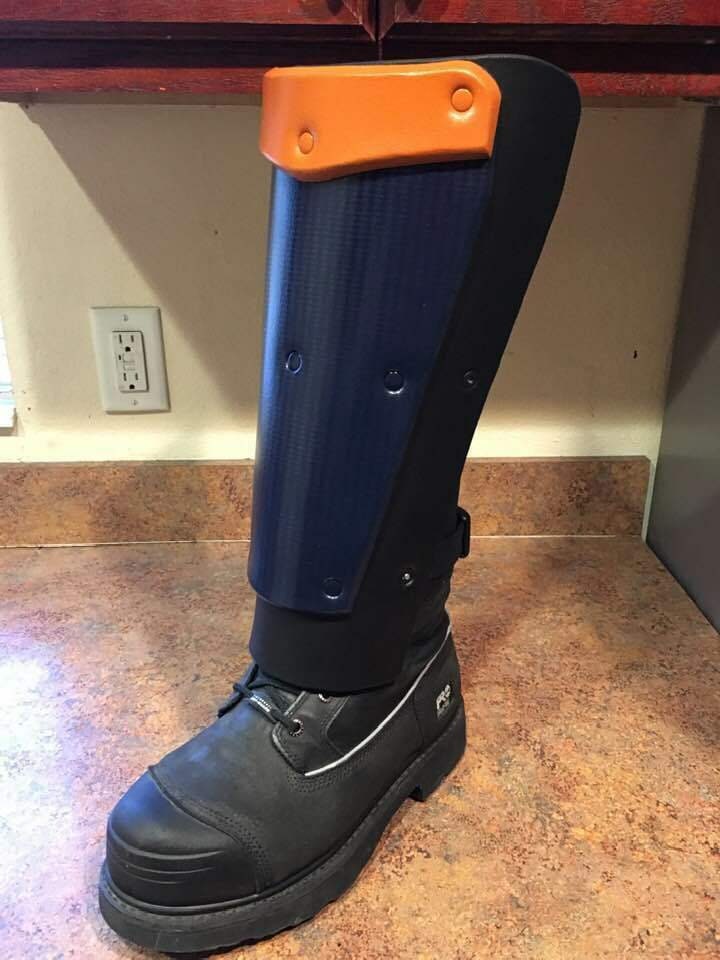 Deathstroke shin armor CW Arrow version Flat Black Blue Carbon Fiber True Orange