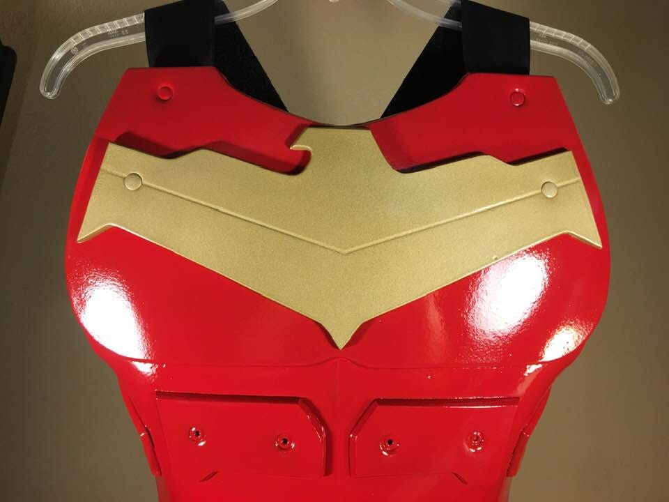 Wonder Man chest armor Apple Red Pure gold