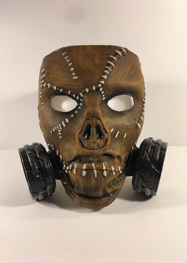 Scarecrow mask with removable filters