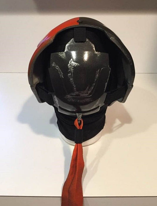 Deathstroke backplate for the mask. Backplate only to help secure the mask and add tails.