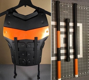 Deathstroke Arkham Origins 2-piece set: chest armor and staff Matte Black True Orange